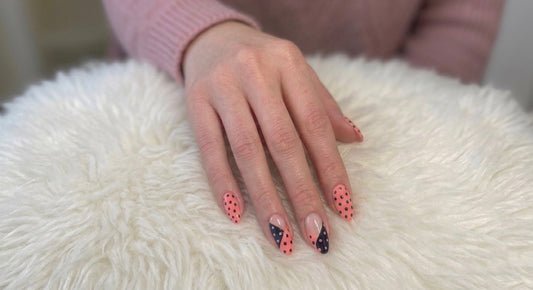 Polka Chic Press-On Nails | Reusable Gel Nails | Fluture
